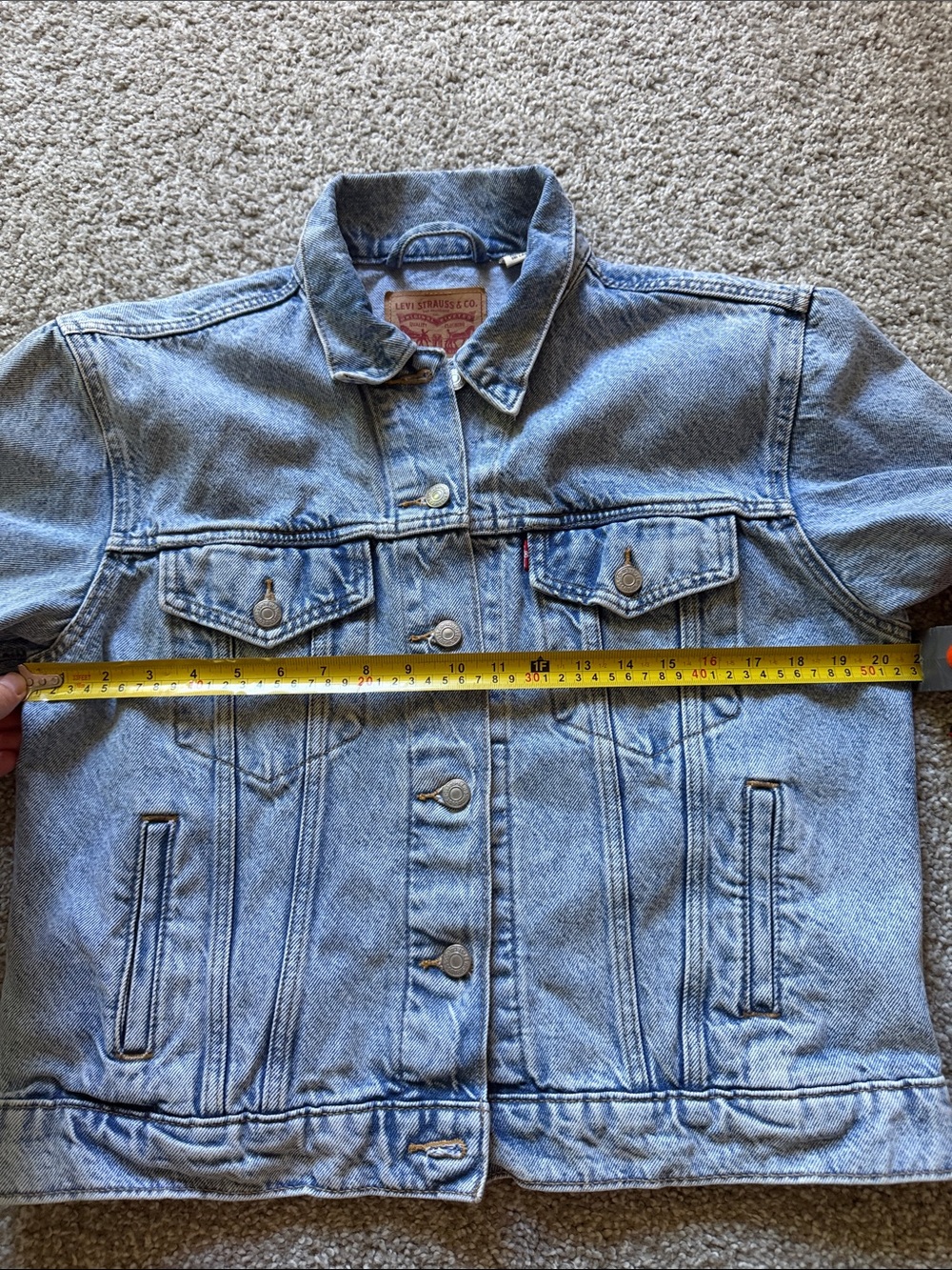 Levi's Classic Denim Trucker Jacket Light Wash Size L - Picture 9 of 11